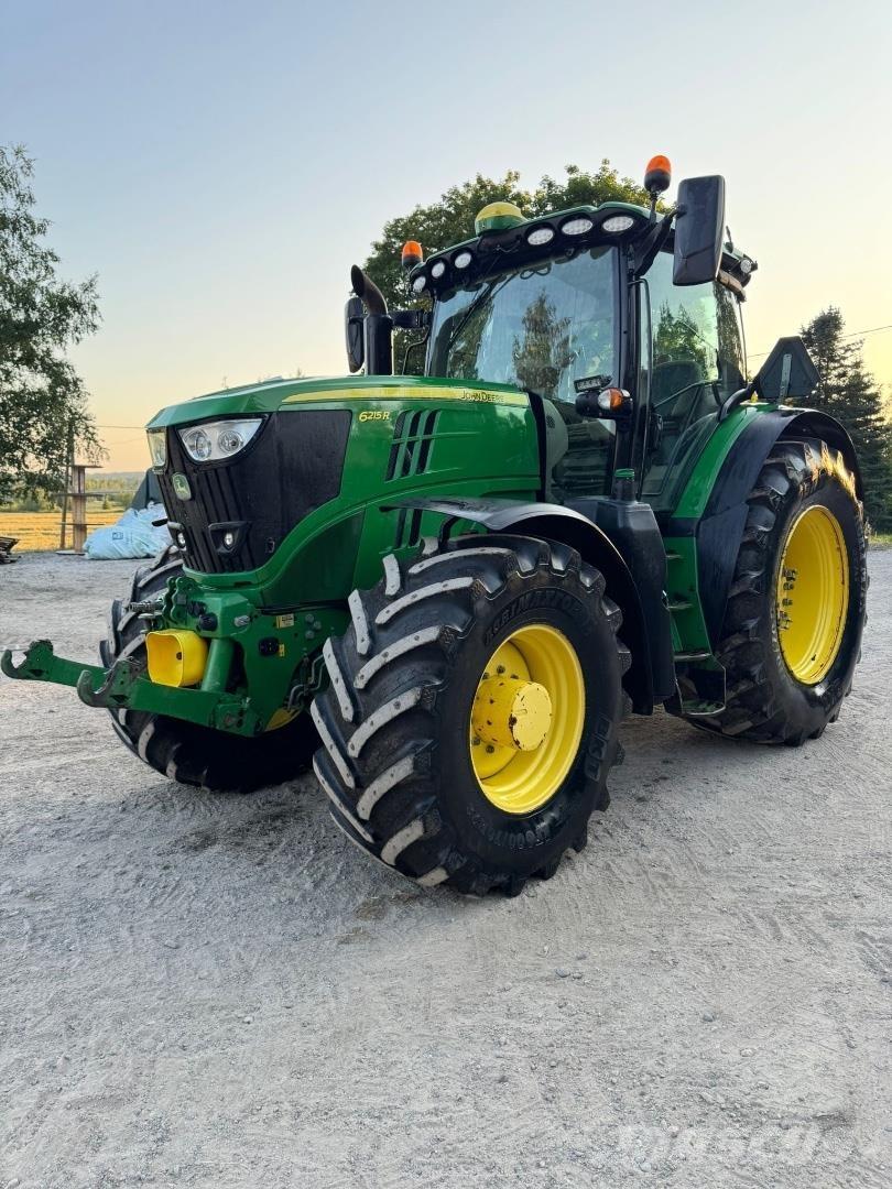 John Deere 6215R トラクター