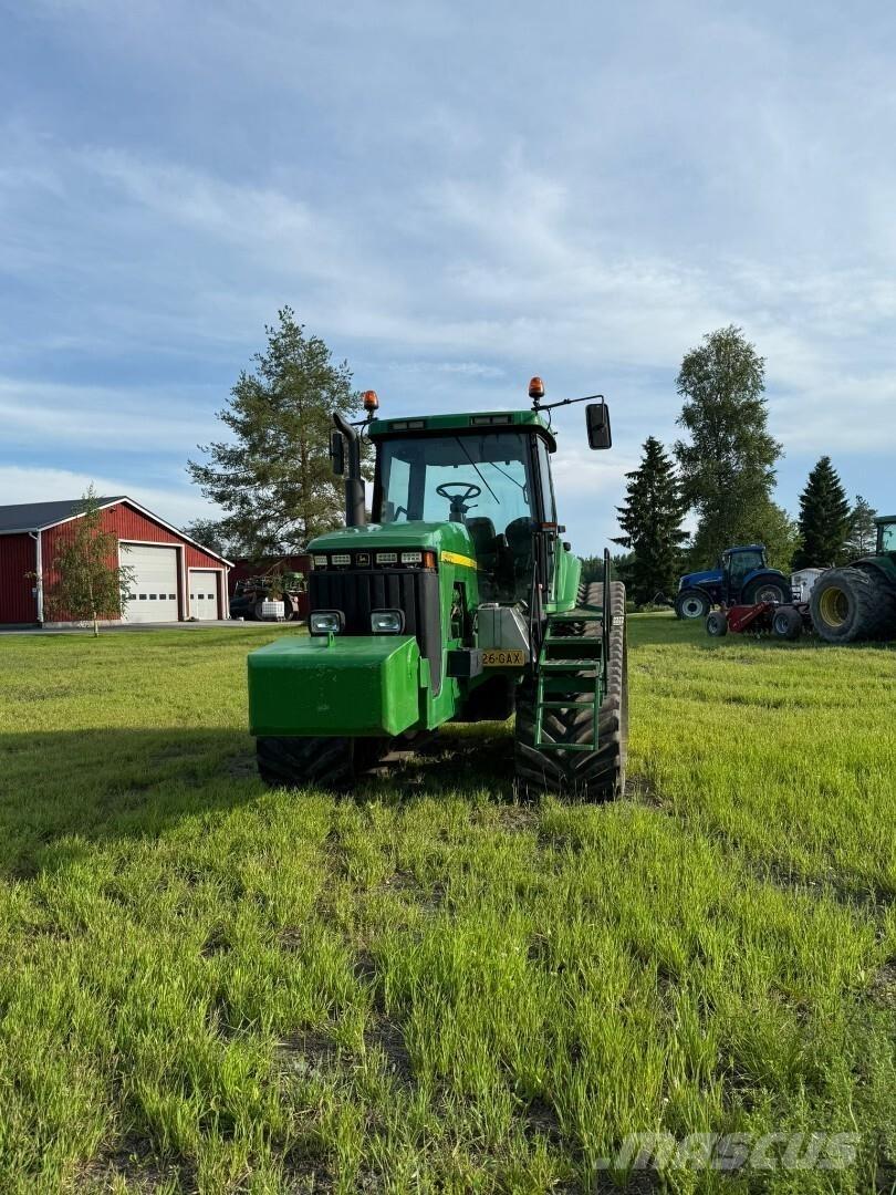 John Deere 8400T トラクター