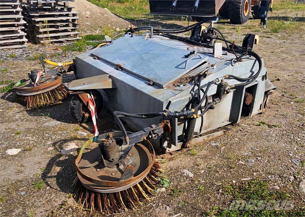  Keräävä harja 路面清掃機