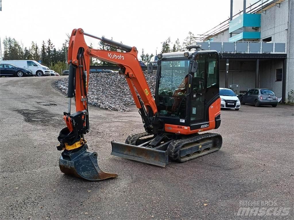 Kubota KX 030-4 ミニ油圧ショベル 7t以下（ミニユンボ・ミニディガー）