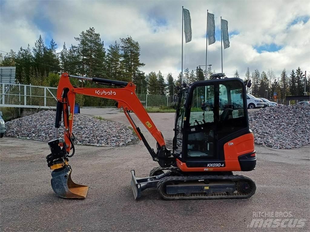 Kubota KX 030-4 ミニ油圧ショベル 7t以下（ミニユンボ・ミニディガー）