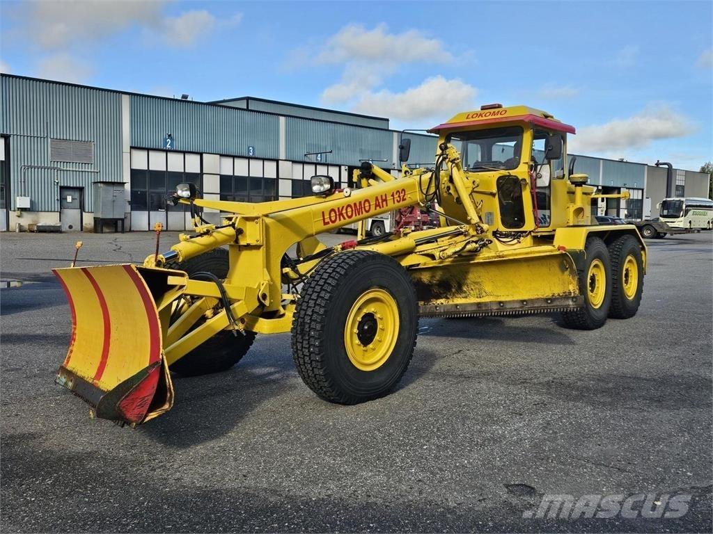 Lokomo AH 132 C モーターグレーダー