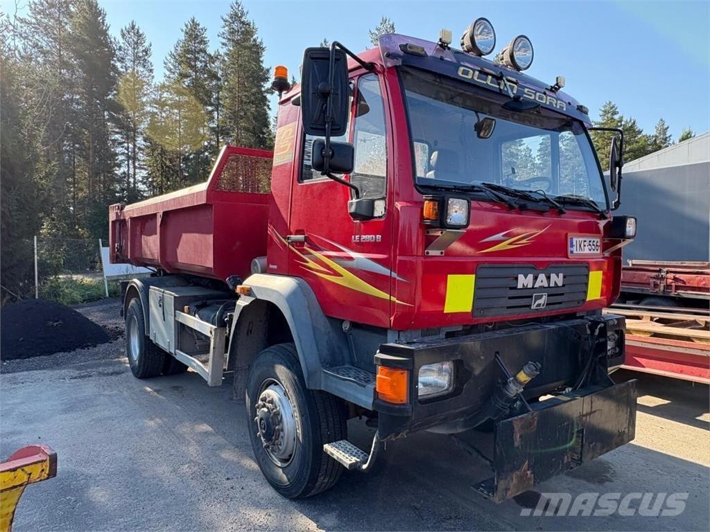 MAN LE 280 B 4x4 その他トラック