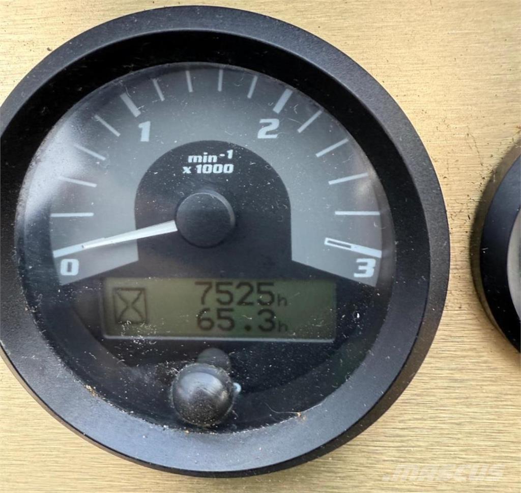 Paana 170 グランド整備機械-その他