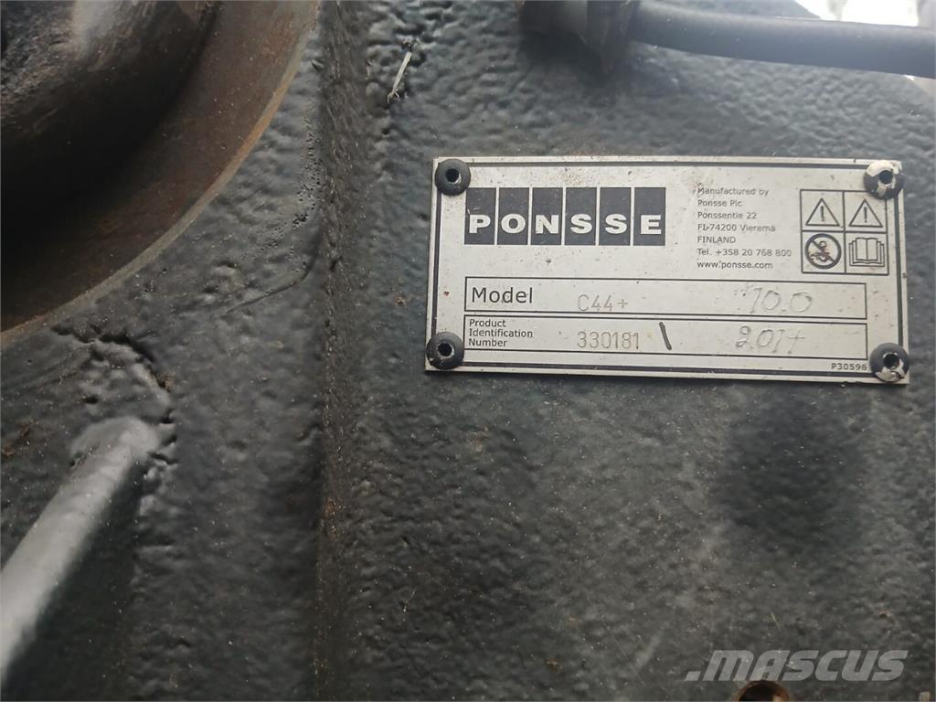 Ponsse Fox ハーベスター
