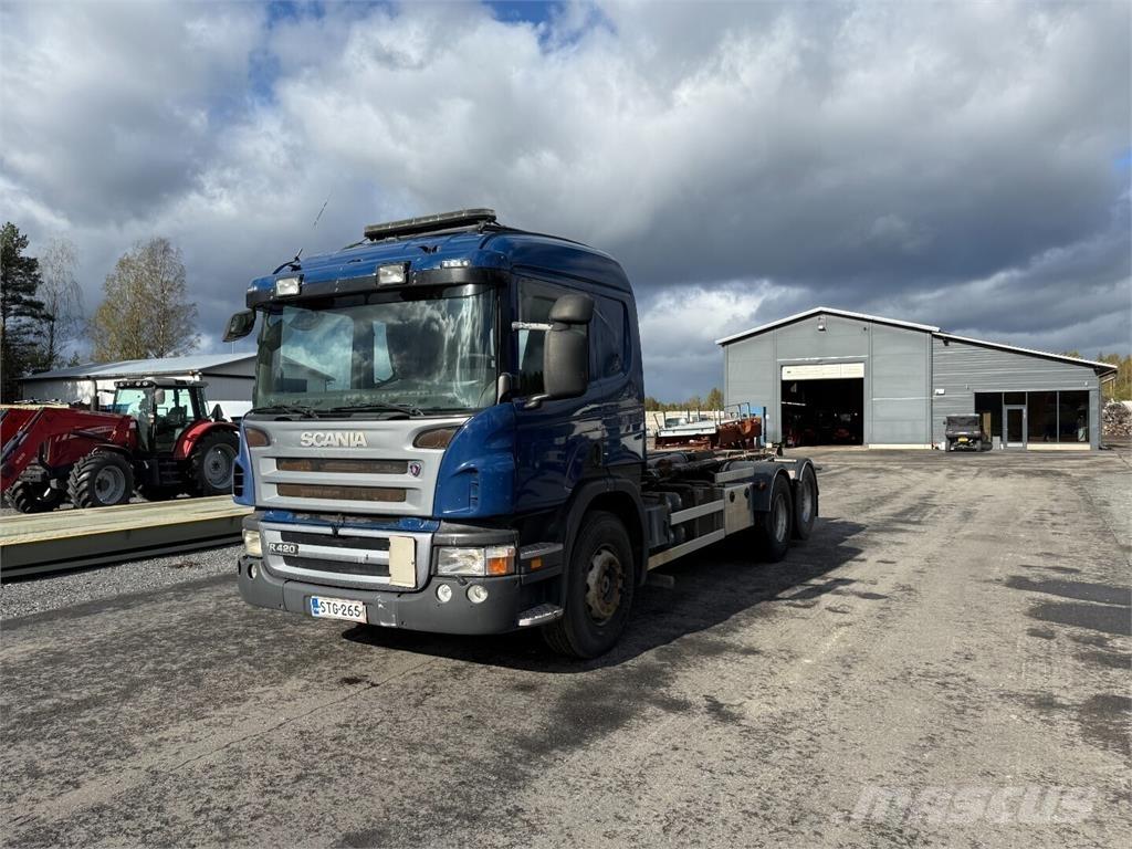 Scania P420 6x2 アームロール