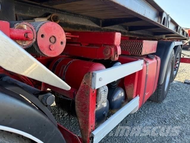 Scania R124G クレーントラック、ユニック車