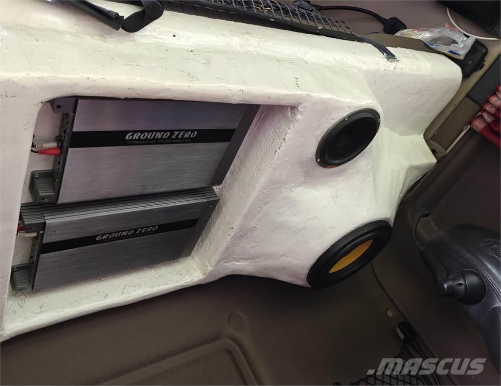 Scania R500 6x2 中古トラクターヘッド | トレーラーヘッド