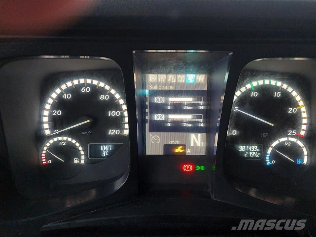 Sisu CK16M 8x4 木材トラック