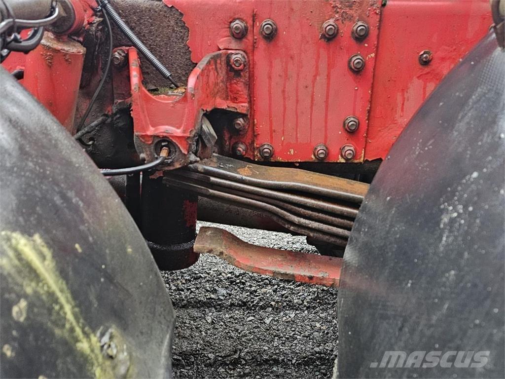 Sisu E12M 8X2 アームロール