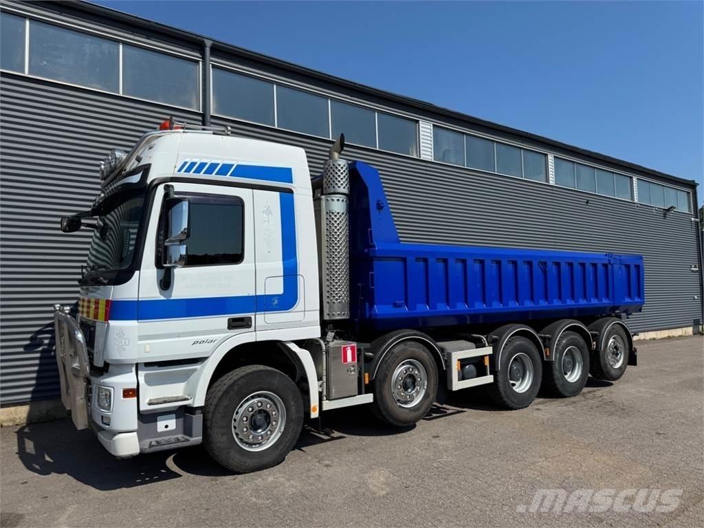Sisu Polar 10X4 ダンプ