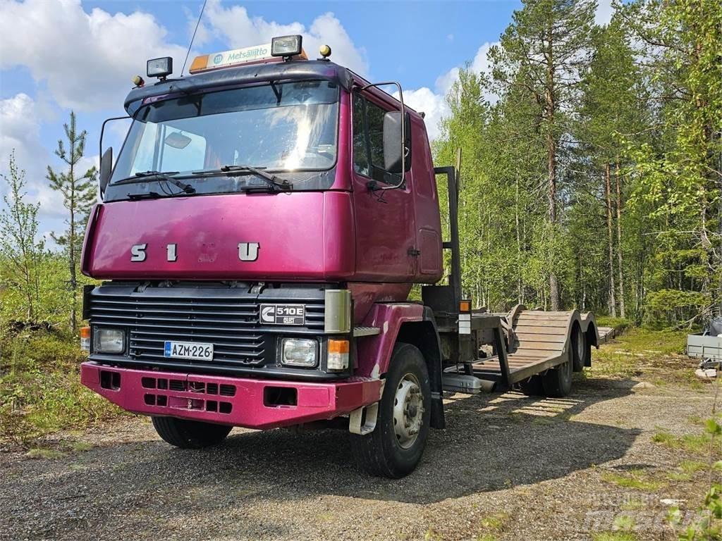Sisu SM 510 6x2 林業機械輸送トラック