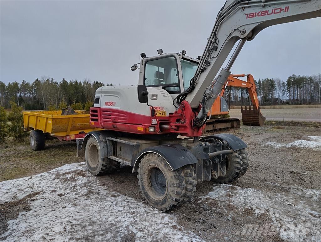 Takeuchi TB295W ホイール式油圧ショベル（パワーショベル・ユンボ・バックホー）