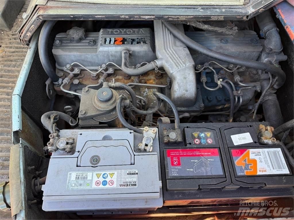 Toyota 02-5 FD35 ディーゼル・軽油