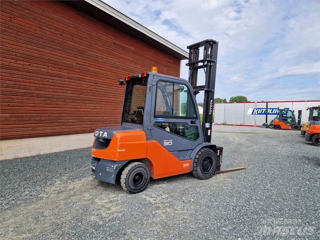 Toyota 02-8FDF30 ディーゼル・軽油
