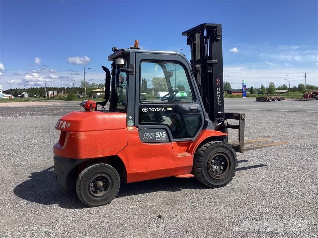 Toyota L 50 バッテリーフォークリフト