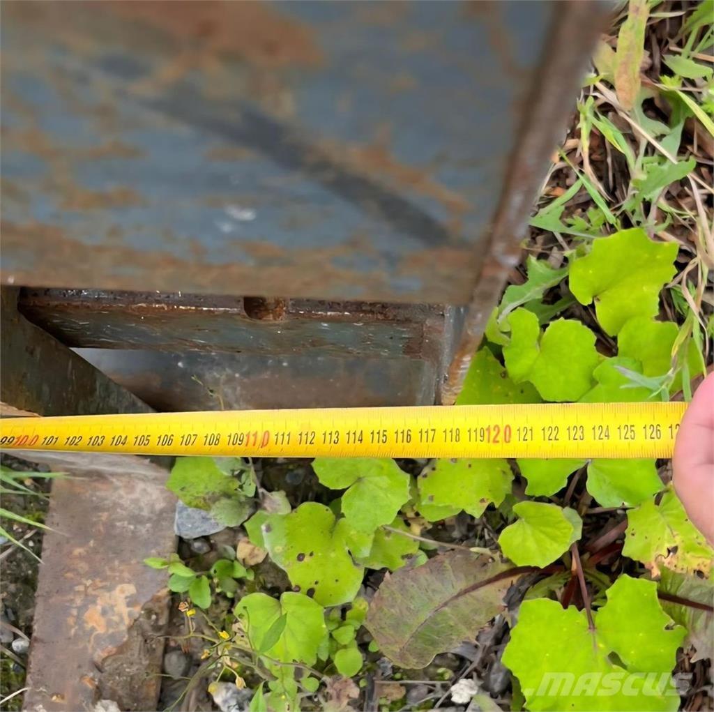  Trukkipiikit フォーク