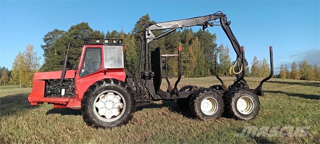 Valmet 702 フォワーダー
