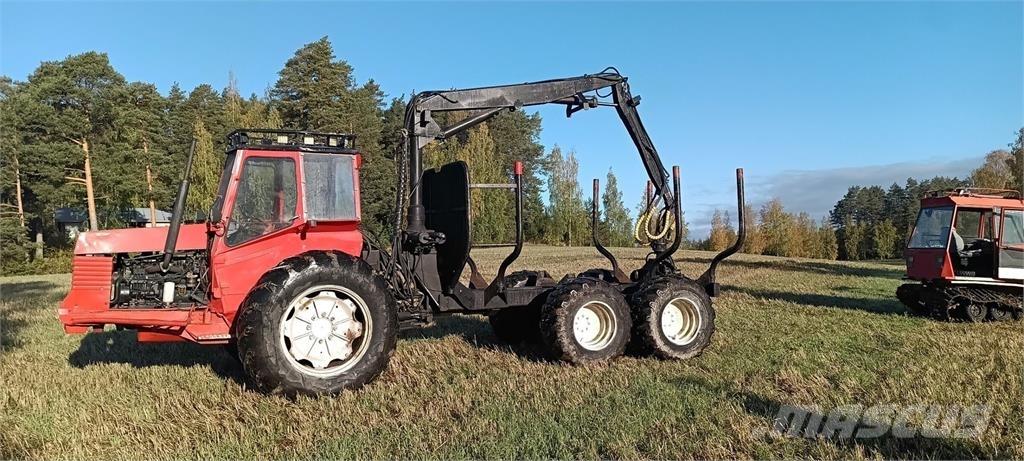 Valmet 702 フォワーダー