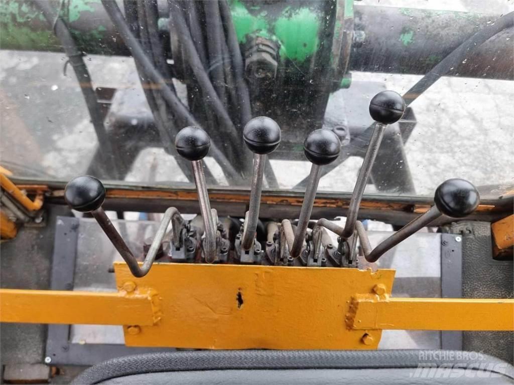 Valmet 802-4 トラクター