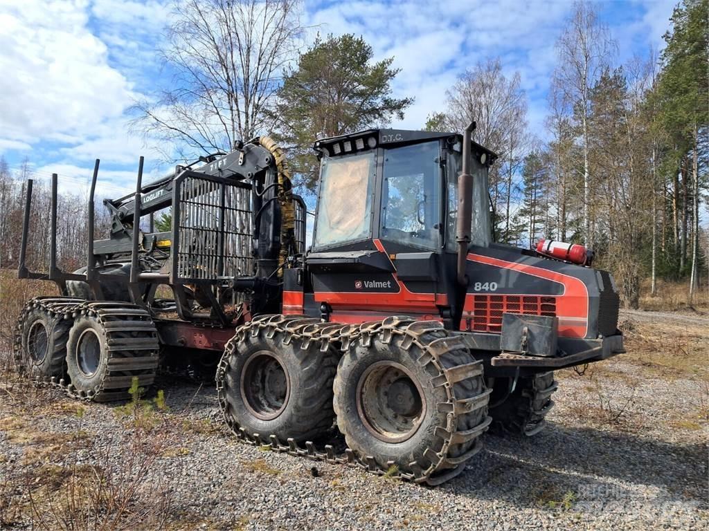 Valmet 840 フォワーダー