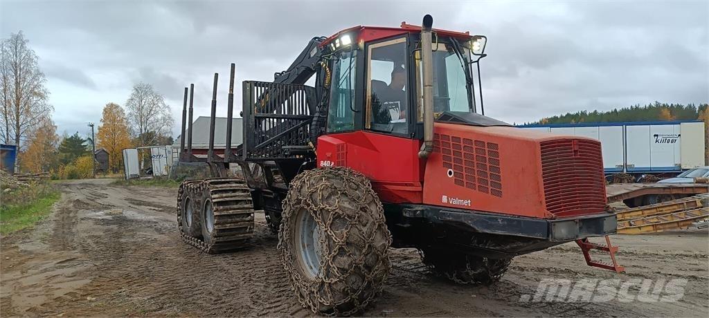 Valmet 840.2 フォワーダー