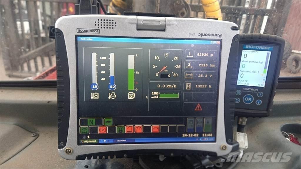 Valmet 840.3 フォワーダー