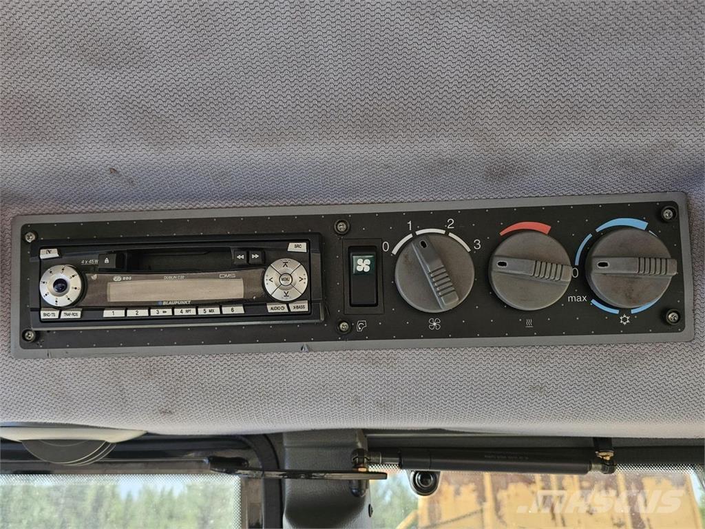 Valtra 6400 トラクター