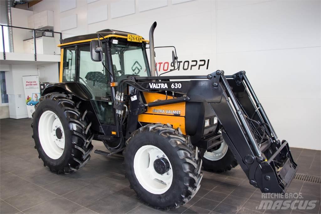 Valtra 800 トラクター