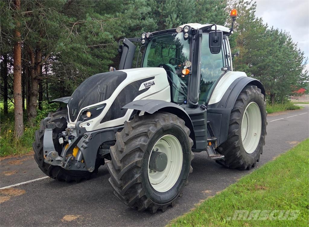 Valtra T254 Versu トラクター