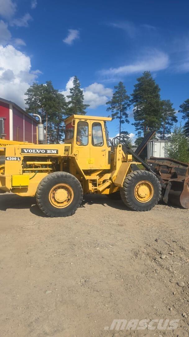 Volvo BM 4300 ホイールローダー・タイヤショベル