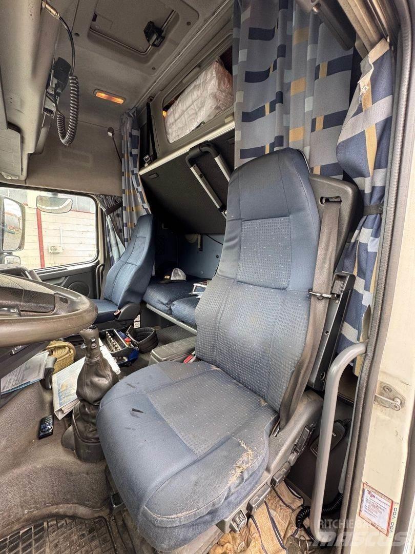 Volvo FH13 クレーントラック、ユニック車