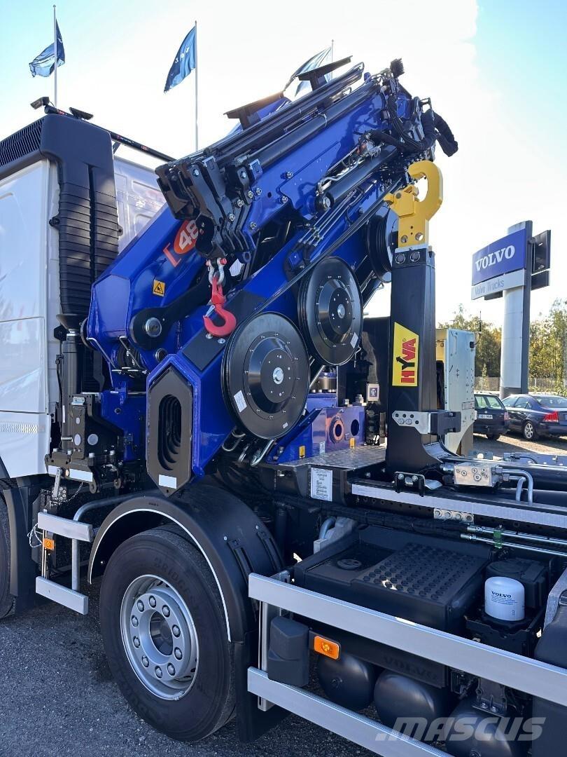Volvo FH13 8x4 クレーントラック、ユニック車