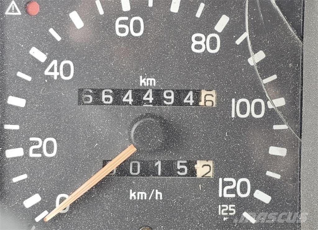 Volvo FH16 8x4 中古トラクターヘッド | トレーラーヘッド
