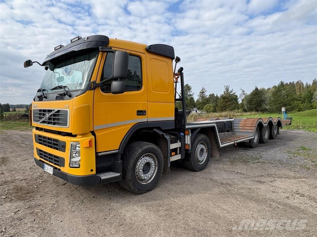 Volvo FM 480 10x4 林業機械輸送トラック