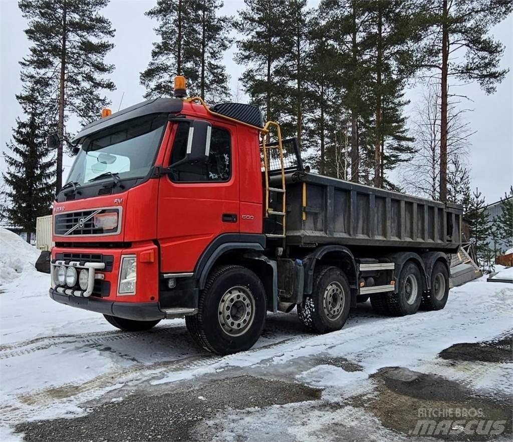 Volvo FM D13 8x4 ダンプ