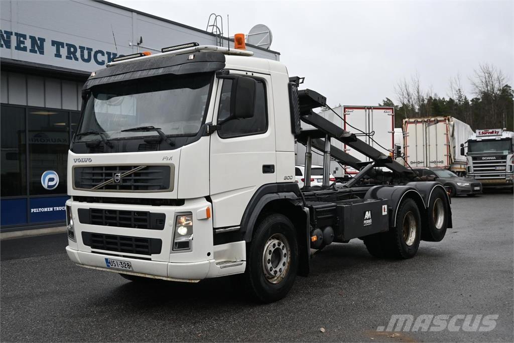Volvo FM300 6x2 アームロール