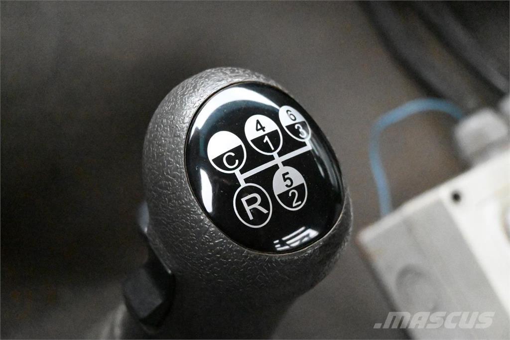 Volvo FM300 6x2 アームロール