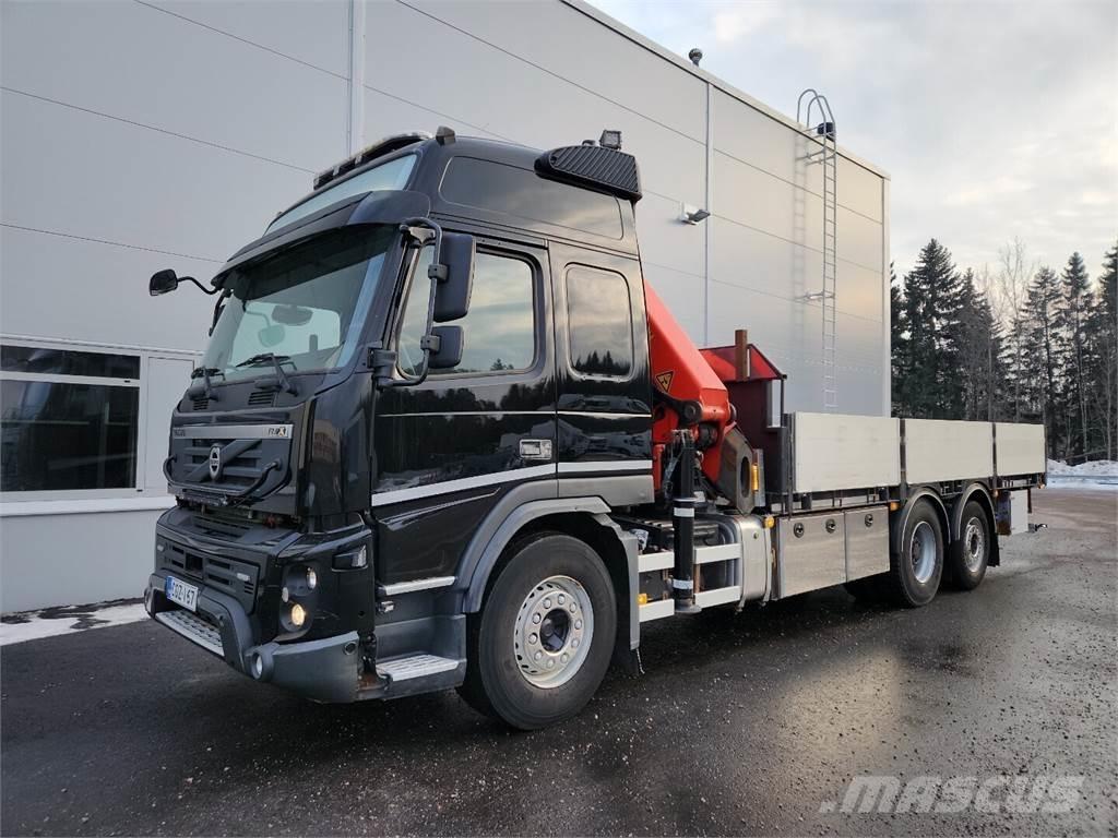 Volvo FMX 6x2 クレーントラック、ユニック車