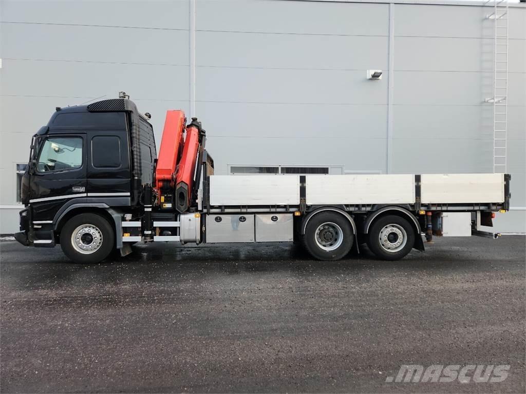 Volvo FMX 6x2 クレーントラック、ユニック車