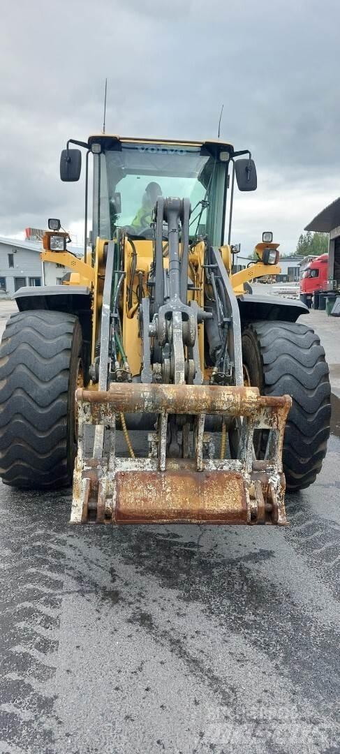 Volvo L 120G ホイールローダー・タイヤショベル