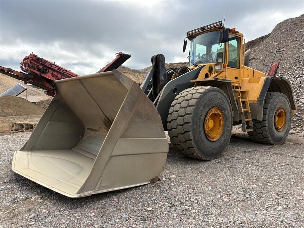 Volvo L 220 E ホイールローダー・タイヤショベル