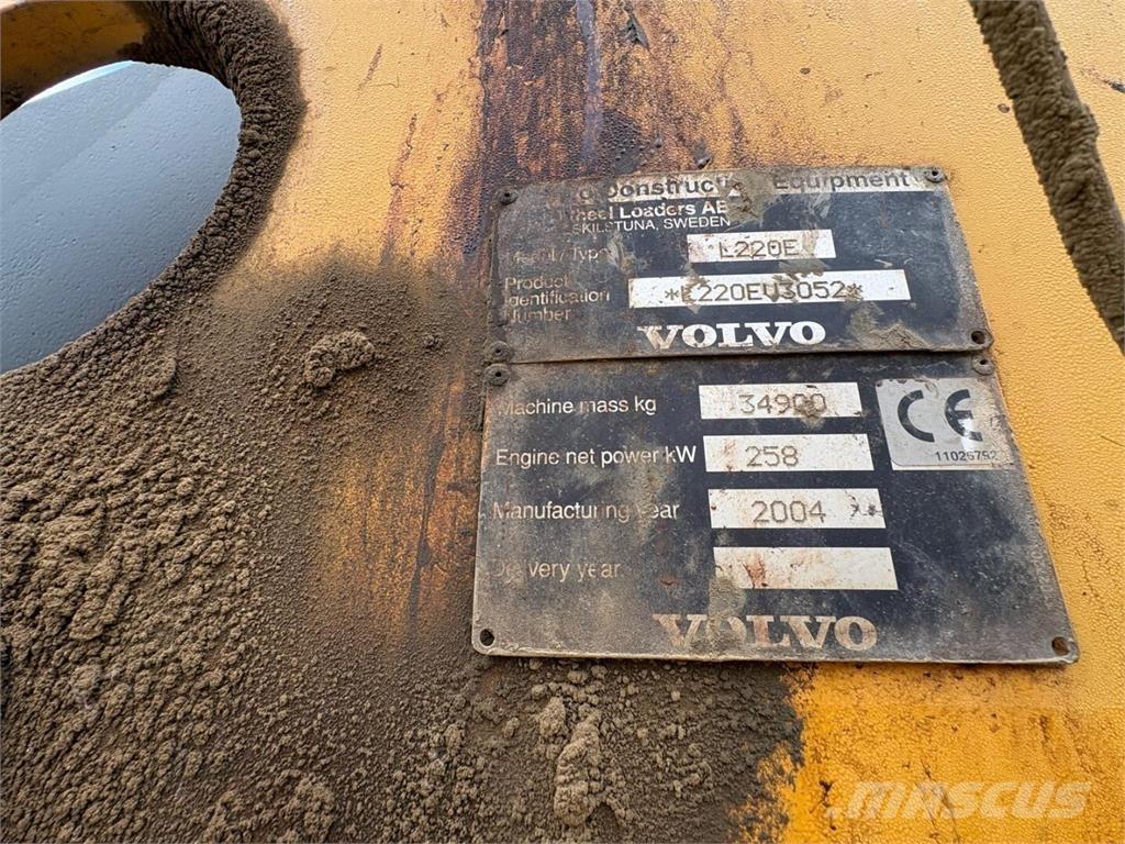 Volvo L 220 E ホイールローダー・タイヤショベル