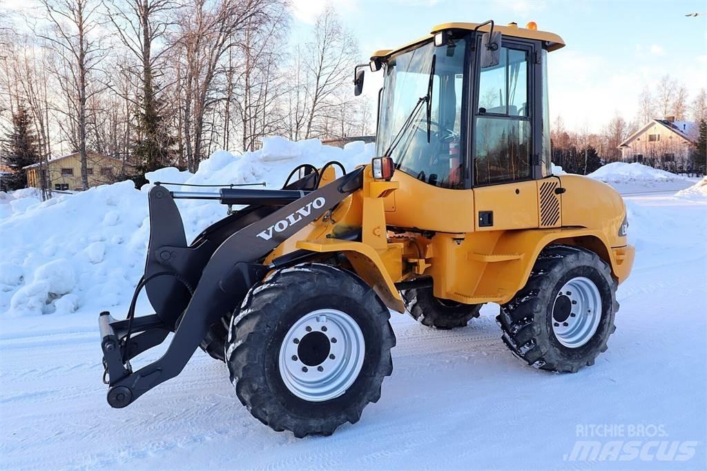 Volvo L30B Pro ホイールローダー・タイヤショベル