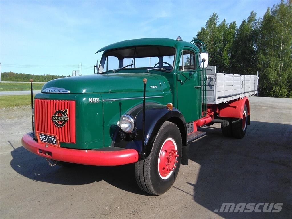 Volvo N 86 平ボディー