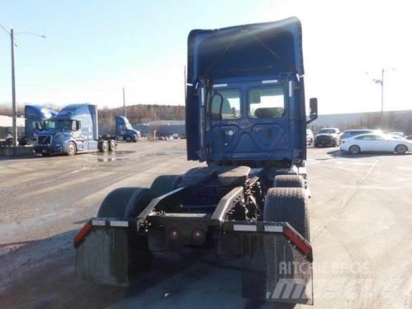 Freightliner CASCADIA 116 中古トラクターヘッド | トレーラーヘッド