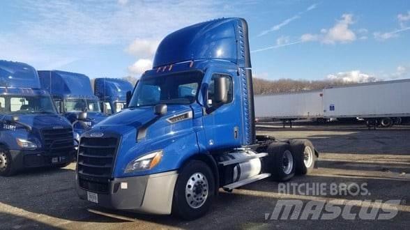 Freightliner CASCADIA 116 中古トラクターヘッド | トレーラーヘッド