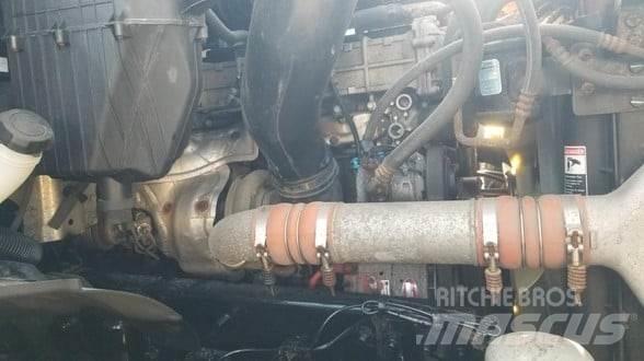 Freightliner CASCADIA 116 中古トラクターヘッド | トレーラーヘッド