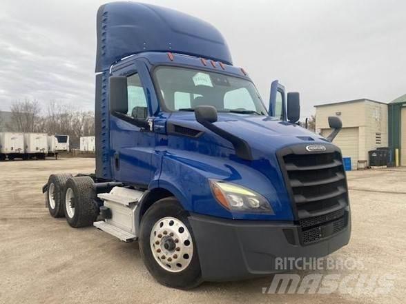 Freightliner CASCADIA 116 中古トラクターヘッド | トレーラーヘッド