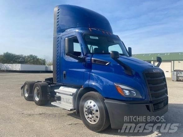 Freightliner CASCADIA 116 中古トラクターヘッド | トレーラーヘッド